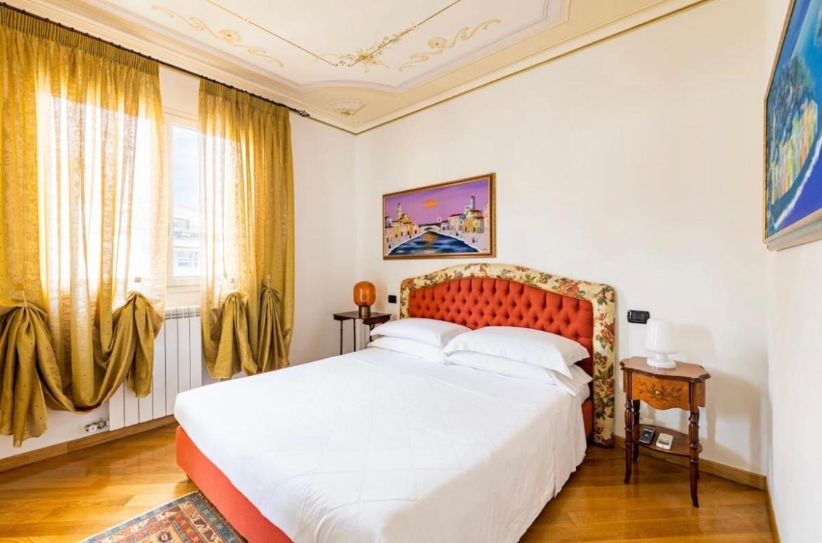 Appartement La Casa Al Mare Centro Storico Di Loano Con Garage Extérieur photo