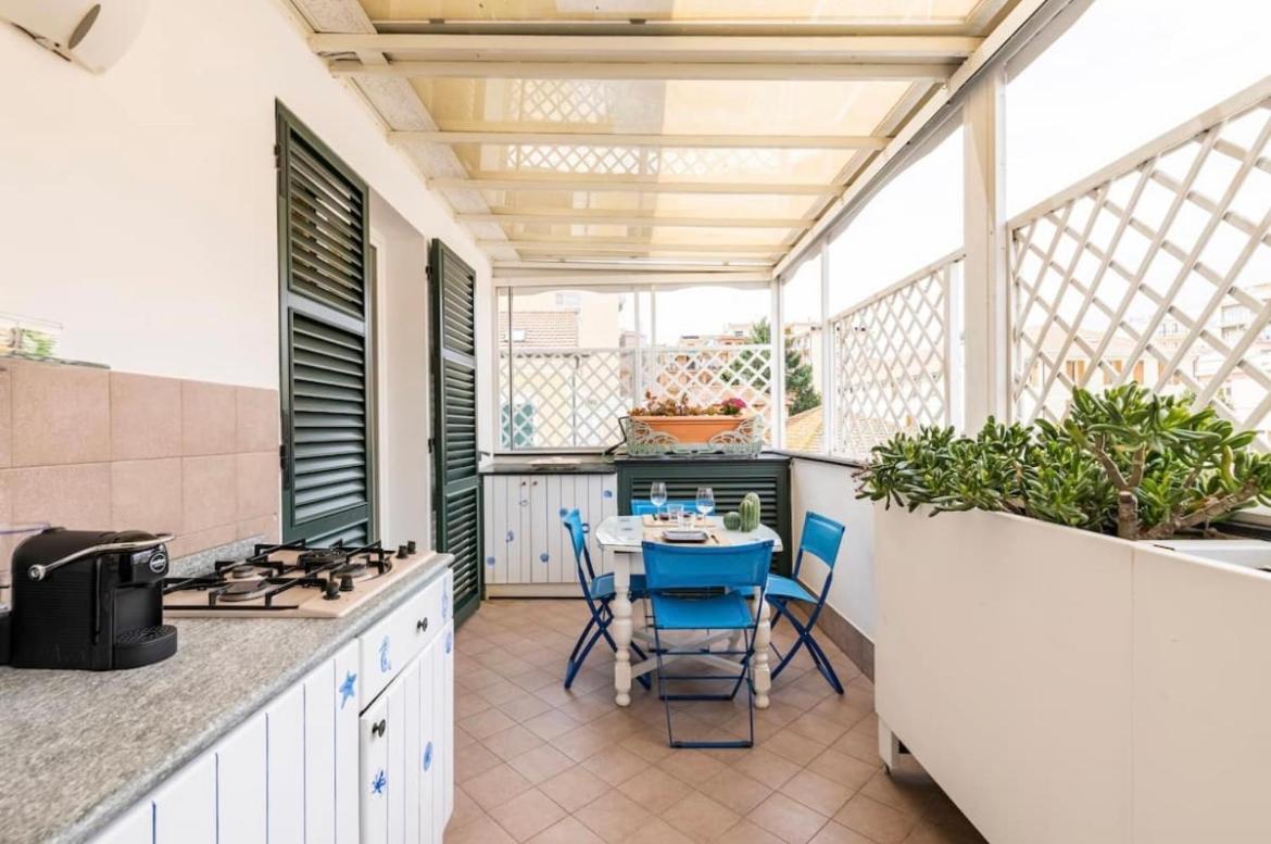 Appartement La Casa Al Mare Centro Storico Di Loano Con Garage Extérieur photo