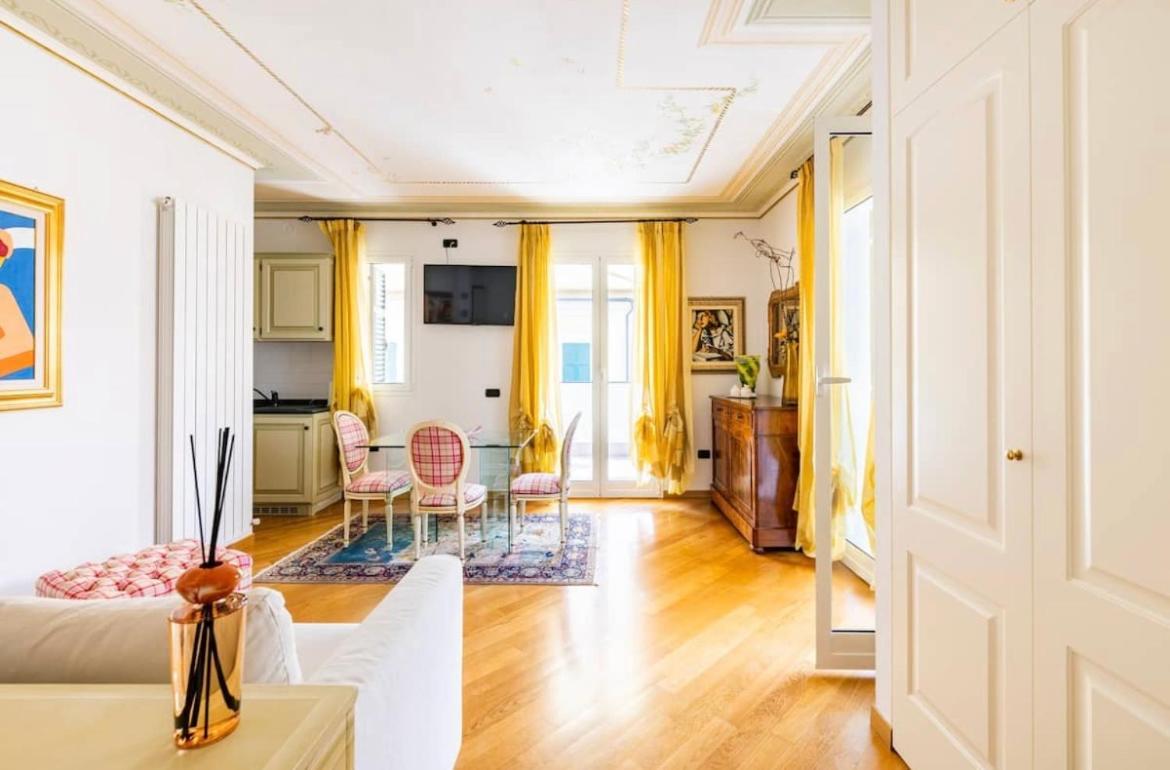 Appartement La Casa Al Mare Centro Storico Di Loano Con Garage Extérieur photo